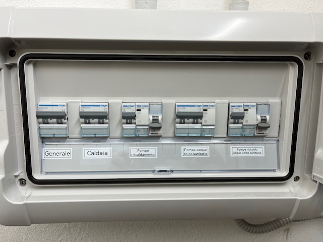 quadro_elettrico_impianto_termico.jpg